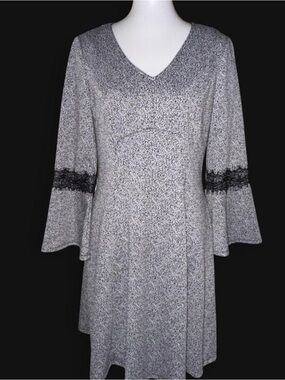 Gray Speckled Bell Sleeve Tunic Dress with Black Lace Trim